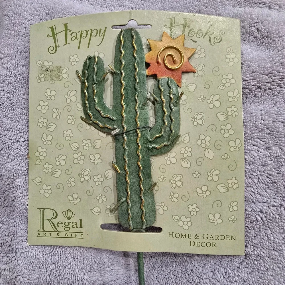 Regal Art & Gift Cactus Happy Hook Metal Wall Decor Saguaro Sun Green F118 NEW